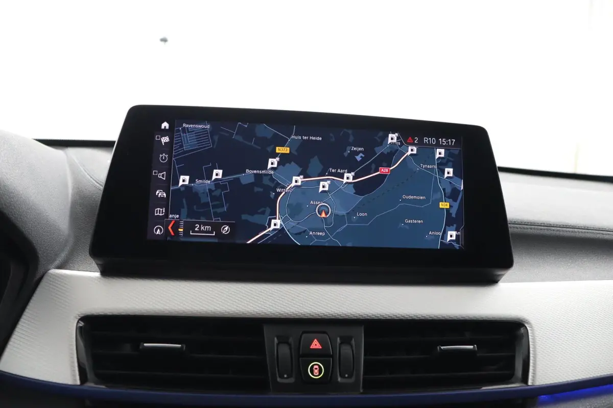 sDrive20i Business Edition Plus M Sportpakket | Stuurwielrand Verwarmd | Head-Up Display | Park Assistant |