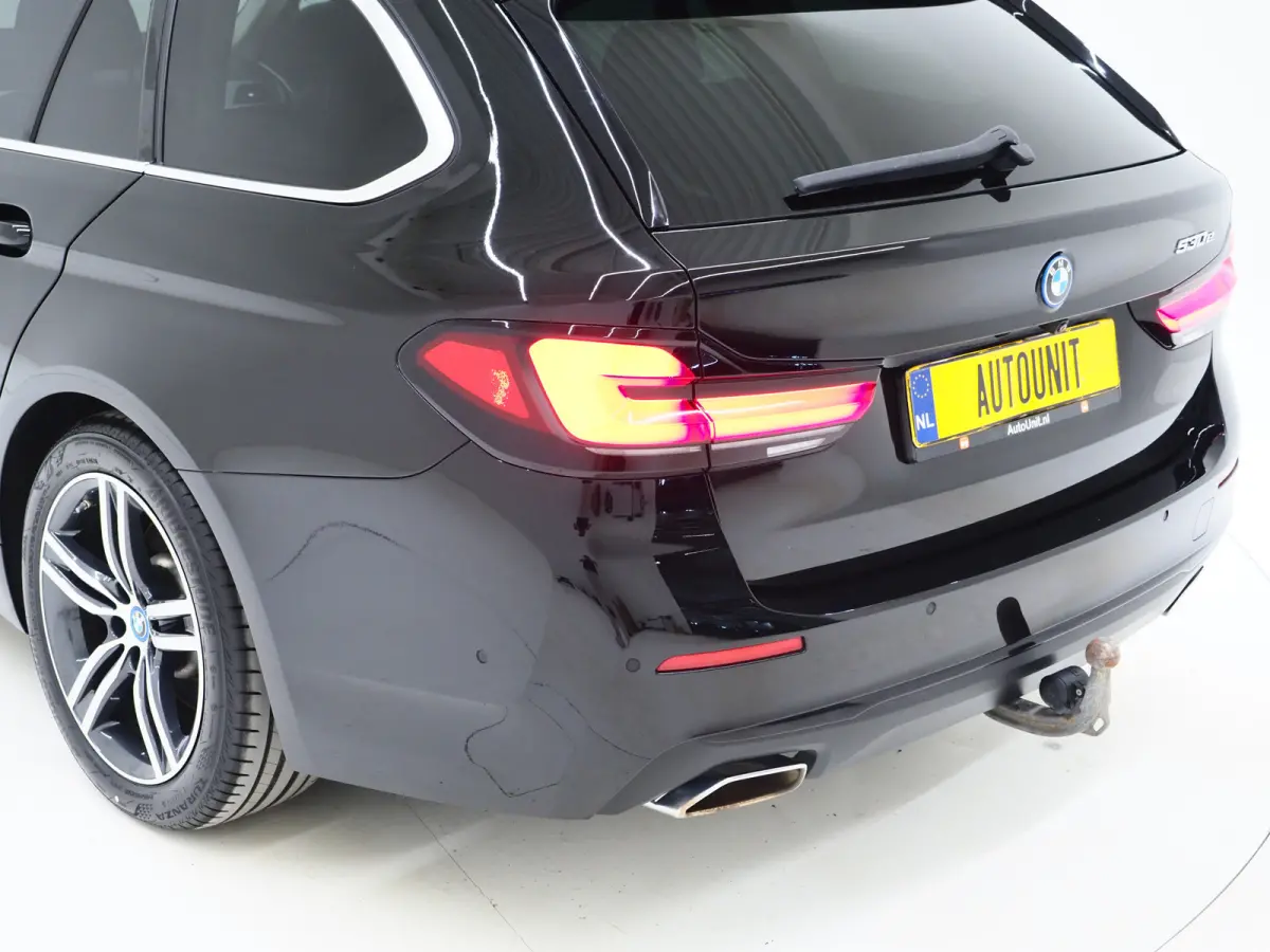530e | Leder | Trekhaak | Keyless | Camera | Sfeerlicht | Dodehoek | Cruise | Carplay