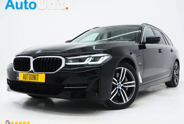 530e | Leder | Trekhaak | Keyless | Camera | Sfeerlicht | Dodehoek | Cruise | Carplay