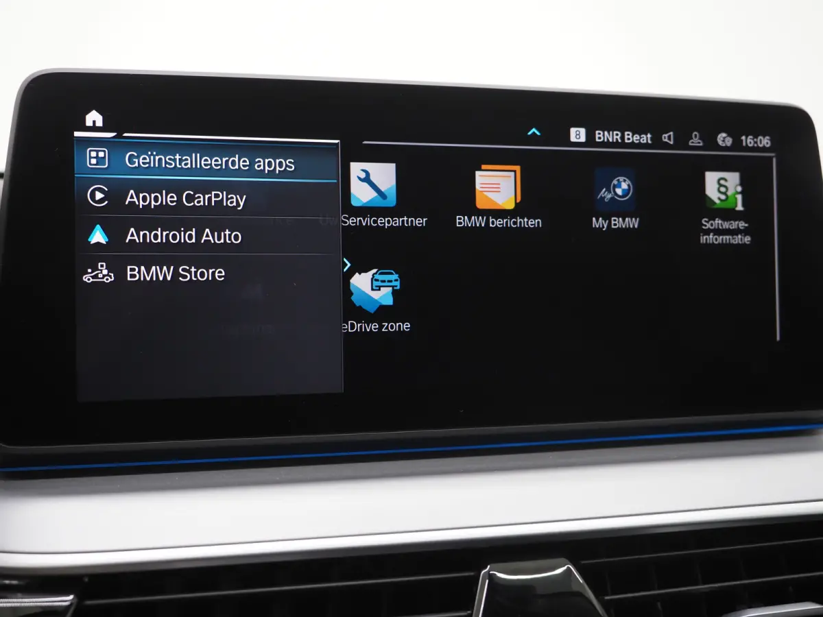 530e | Leder | Trekhaak | Keyless | Camera | Sfeerlicht | Dodehoek | Cruise | Carplay