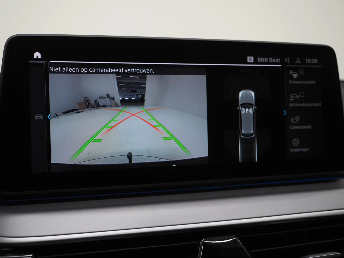 530e | Leder | Trekhaak | Keyless | Camera | Sfeerlicht | Dodehoek | Cruise | Carplay