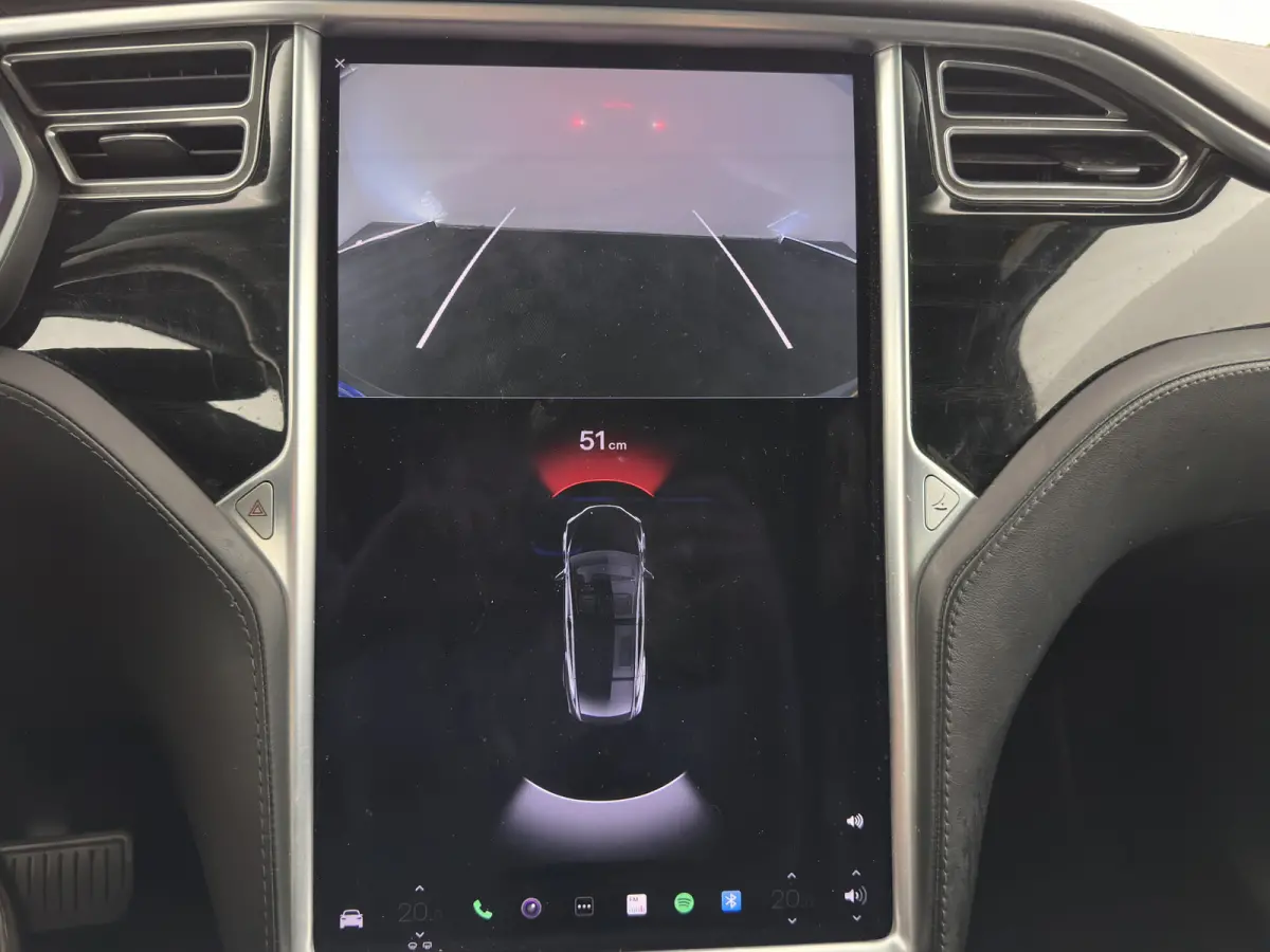 100D [ 6-Pers. ] [3-Fase-11kW] {SoH-81%} Aut. *PANO-WINDOW | AUTO-PILOT | LEATHER-FABRIC | NAVI-FULLMAP | FULL-LED | AIRSUSPENSION | DIGI-COCKPIT | CCS-FASTLOADER | KEYLESS | DAB+ | HEATED-S