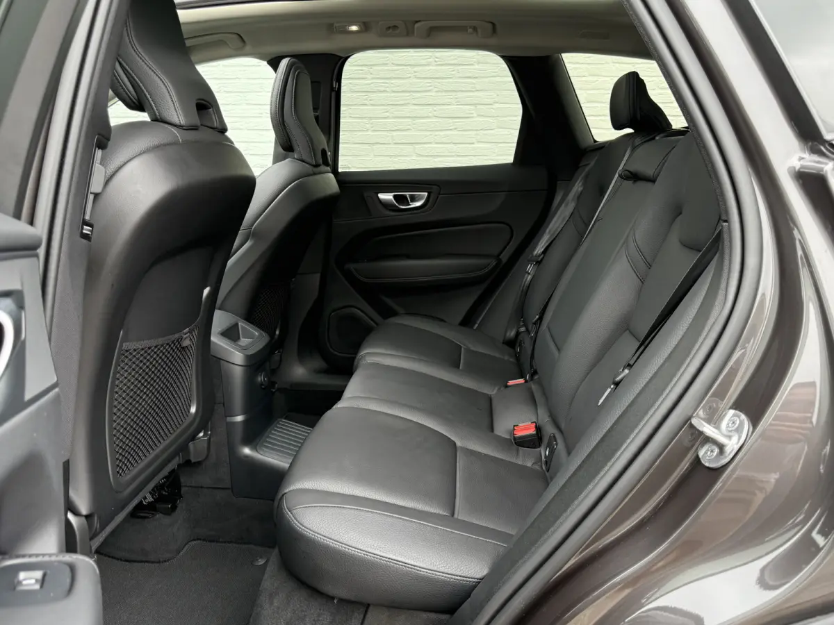 2.0 T6 Plug-in hybrid AWD Plus Dark | Trekhaak | Pano | Memory | H/K Audio | 360* Camera
