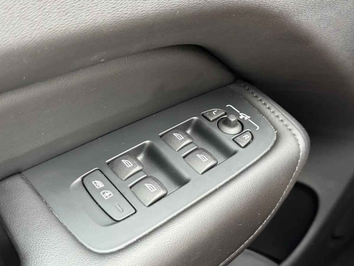 2.0 T6 Plug-in hybrid AWD Plus Dark | Trekhaak | Pano | Memory | H/K Audio | 360* Camera