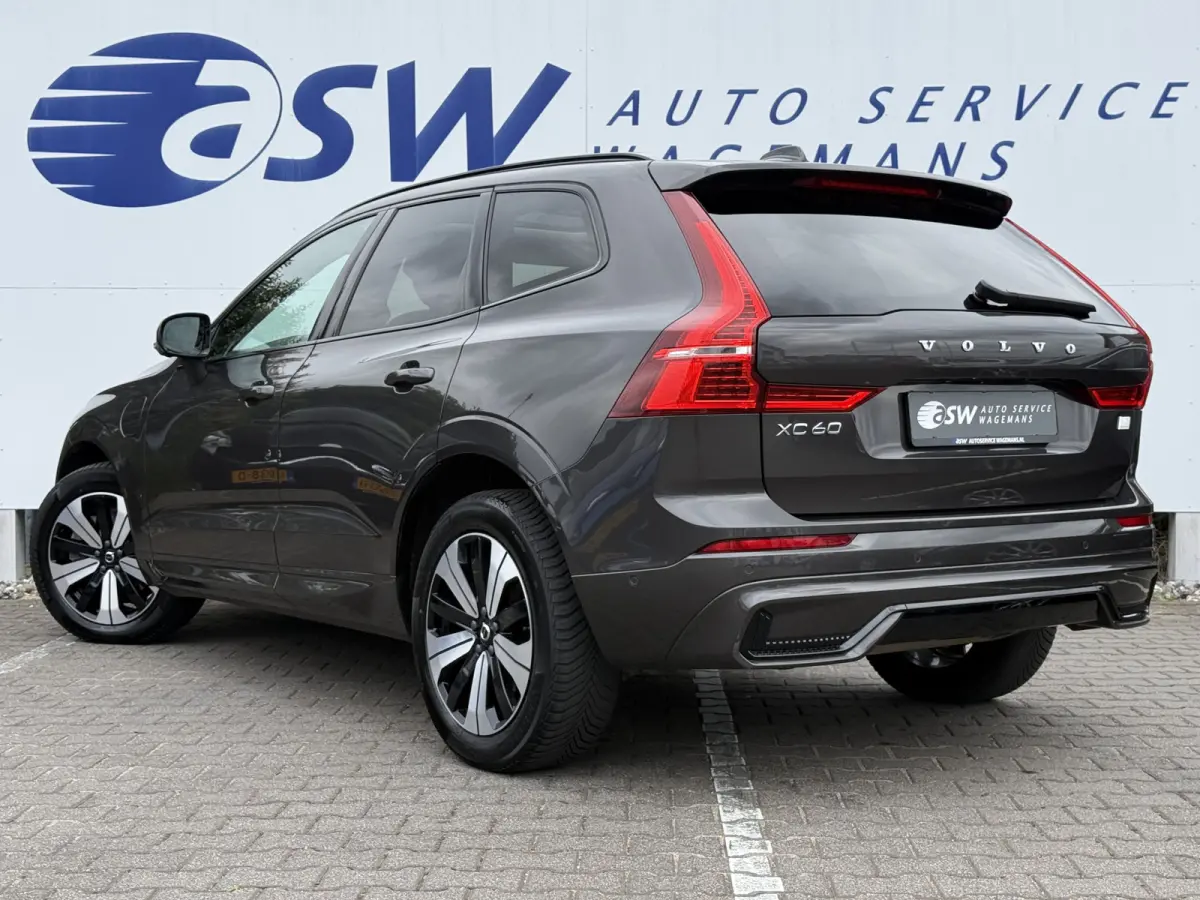 2.0 T6 Plug-in hybrid AWD Plus Dark | Trekhaak | Pano | Memory | H/K Audio | 360* Camera