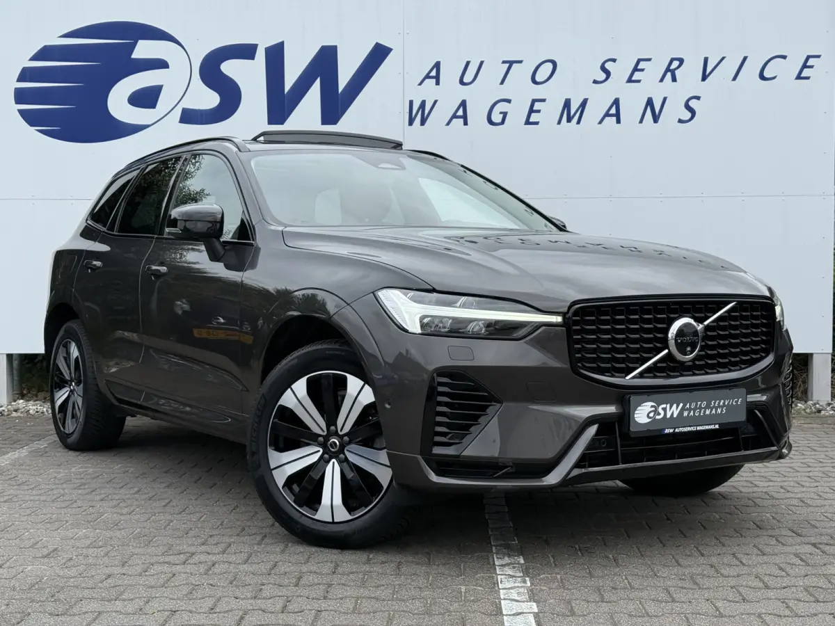 2.0 T6 Plug-in hybrid AWD Plus Dark | Trekhaak | Pano | Memory | H/K Audio | 360* Camera