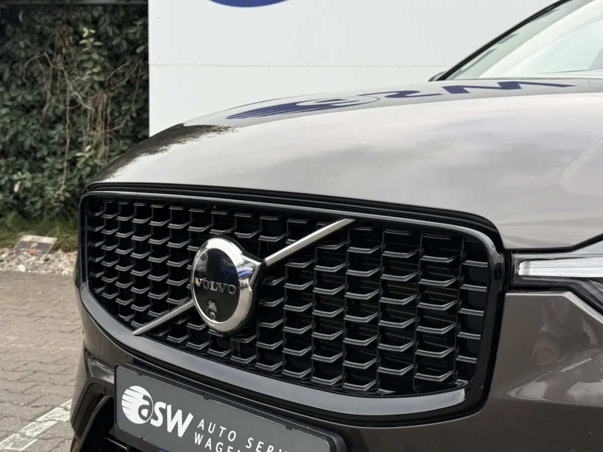 2.0 T6 Plug-in hybrid AWD Plus Dark | Trekhaak | Pano | Memory | H/K Audio | 360* Camera