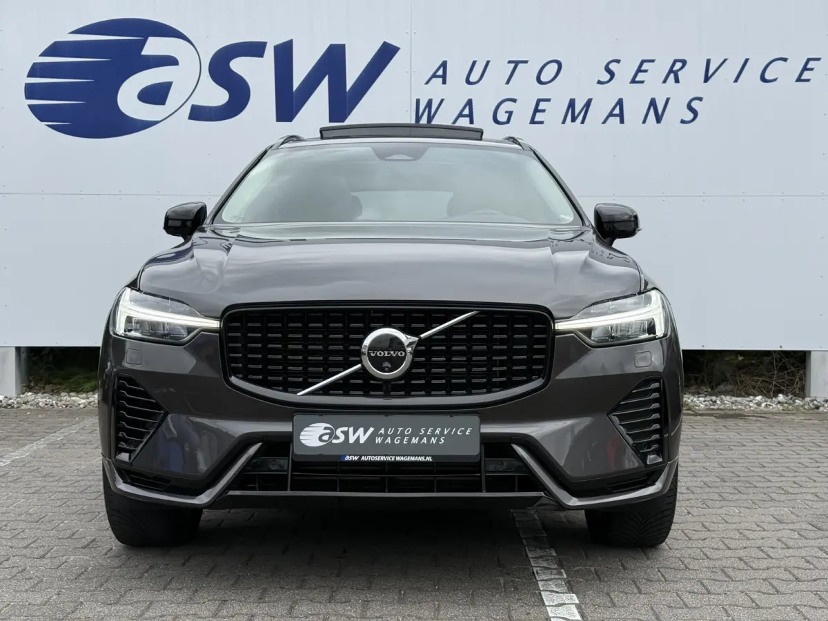 2.0 T6 Plug-in hybrid AWD Plus Dark | Trekhaak | Pano | Memory | H/K Audio | 360* Camera