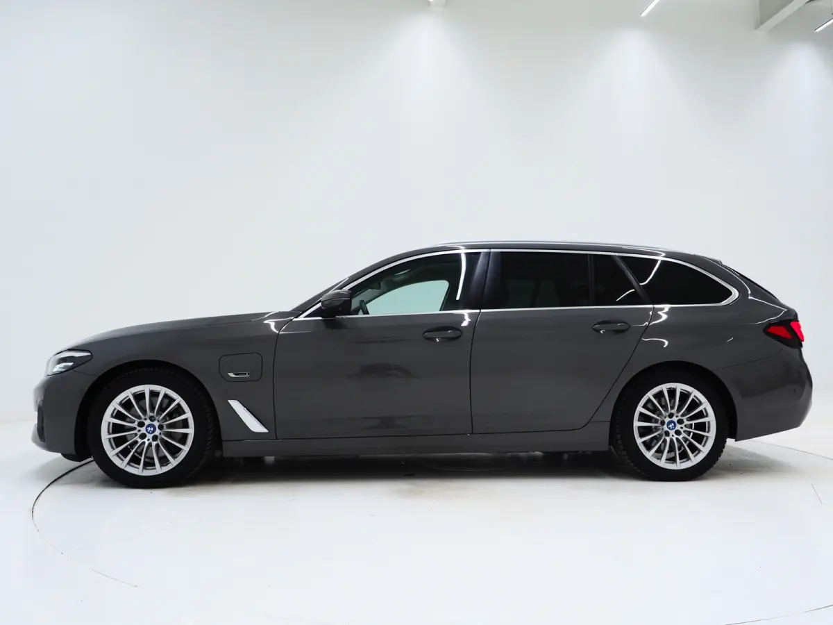 520e | Leder | HUD | Adaptive Cruise | 360 | Dodehoek | Sfeerlicht | Stoelverwarming