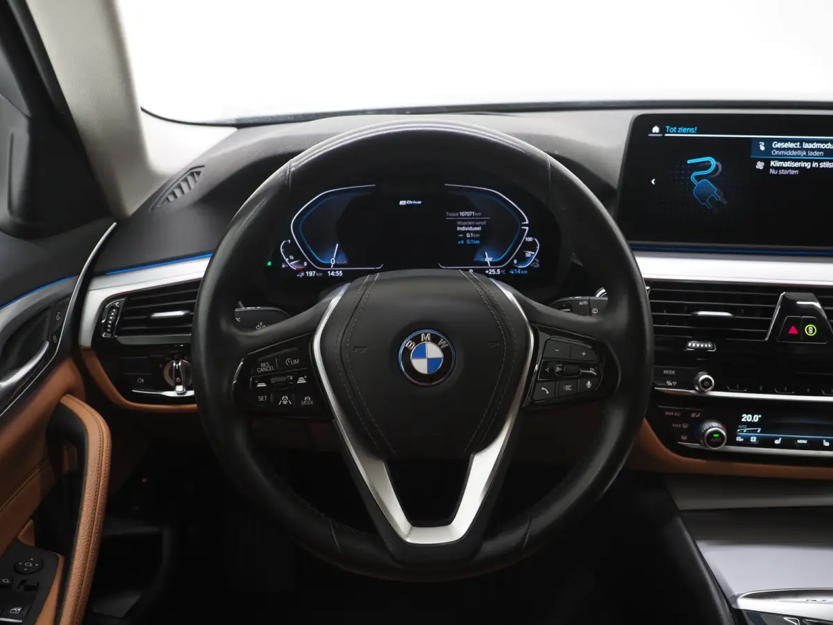 520e | Leder | HUD | Adaptive Cruise | 360 | Dodehoek | Sfeerlicht | Stoelverwarming