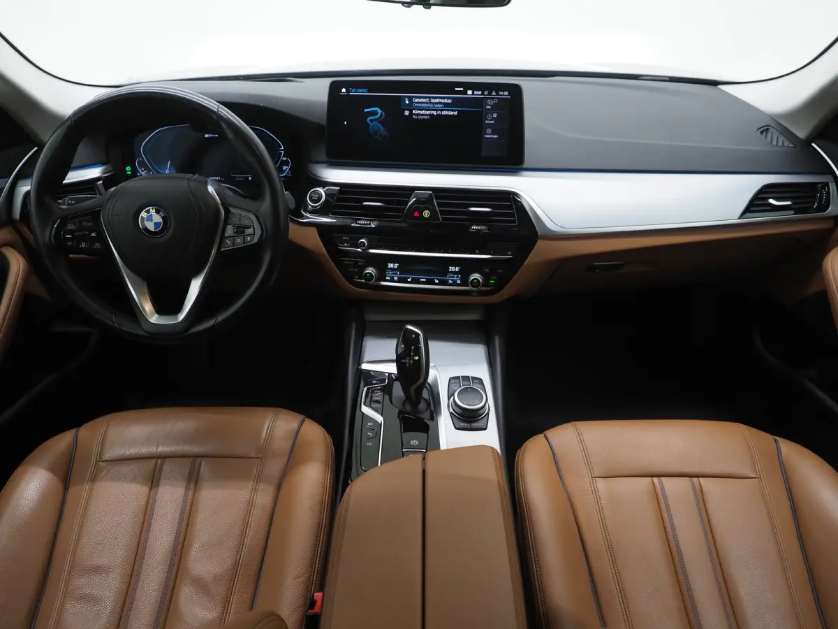 520e | Leder | HUD | Adaptive Cruise | 360 | Dodehoek | Sfeerlicht | Stoelverwarming