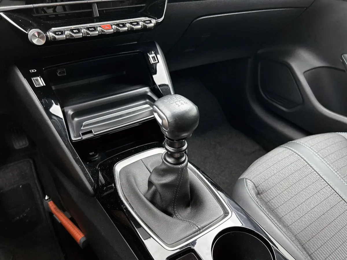 1.2 100pk Allure | 1ste Eigenaar | 1ste Eigenaar | Navigatie | Climate Control | Cruise Control | Parkeersensoren | 16"LMV | LED | Apple Carplay/Android Auto |
