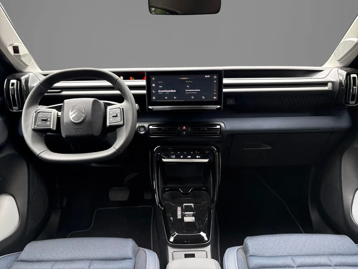 Collection 113pk Extended Range 54 kWh | Voorraaddeal! | 17" Lichtmetalen velgen | Apple Carplay Android Auto | Achteruitrijcamera | Parkeersensoren | Two tone