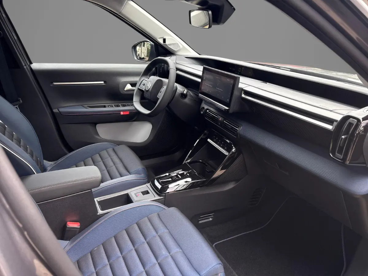 Collection 113pk Extended Range 54 kWh | Voorraaddeal! | 17" Lichtmetalen velgen | Apple Carplay Android Auto | Achteruitrijcamera | Parkeersensoren | Two tone
