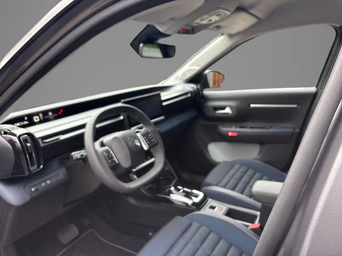 Collection 113pk Extended Range 54 kWh | Voorraaddeal! | 17" Lichtmetalen velgen | Apple Carplay Android Auto | Achteruitrijcamera | Parkeersensoren | Two tone