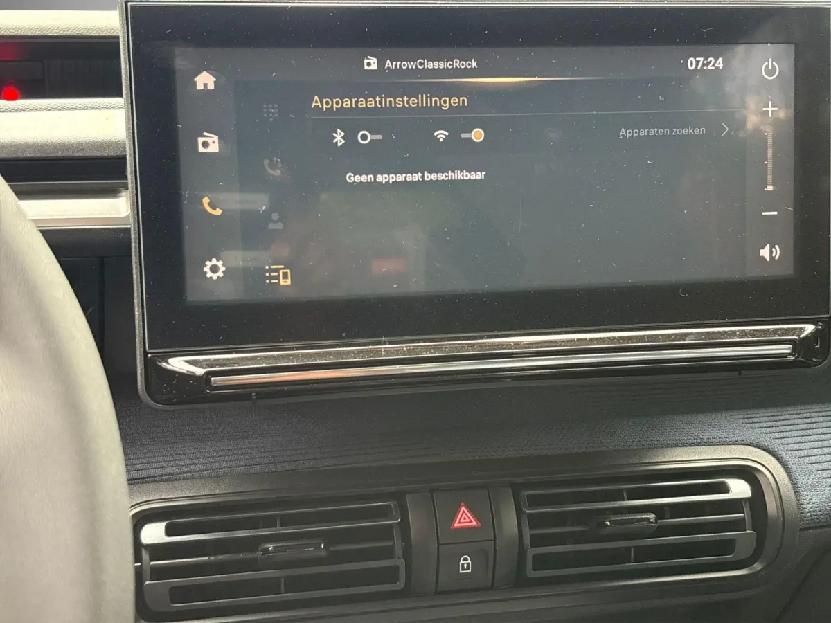Collection 113pk Extended Range 54 kWh | Voorraaddeal! | 17" Lichtmetalen velgen | Apple Carplay Android Auto | Achteruitrijcamera | Parkeersensoren | Two tone