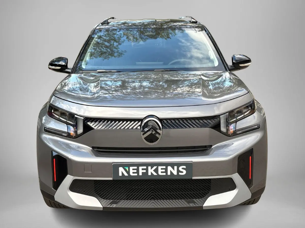 Collection 113pk Extended Range 54 kWh | Voorraaddeal! | 17" Lichtmetalen velgen | Apple Carplay Android Auto | Achteruitrijcamera | Parkeersensoren | Two tone