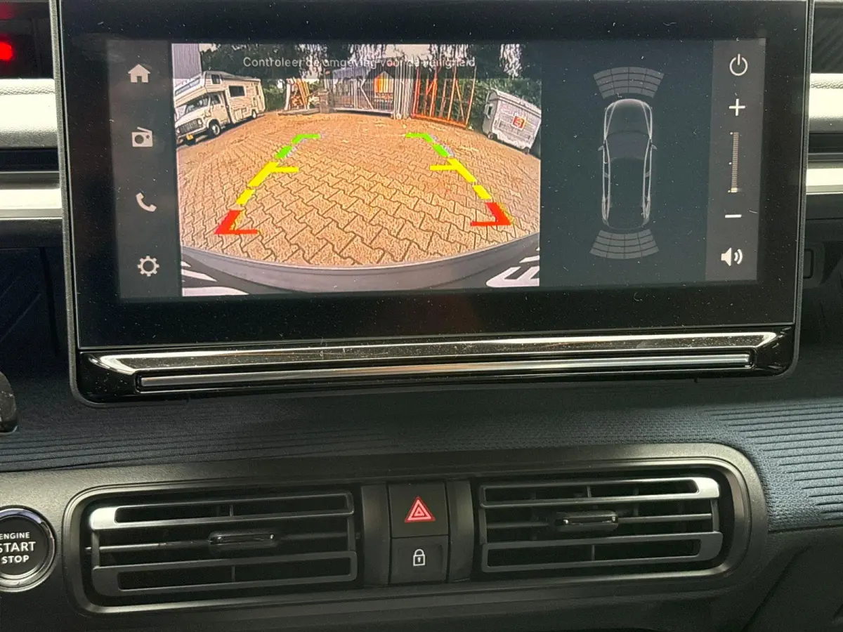 Collection 113pk Extended Range 54 kWh | Voorraaddeal! | 17" Lichtmetalen velgen | Apple Carplay Android Auto | Achteruitrijcamera | Parkeersensoren | Two tone