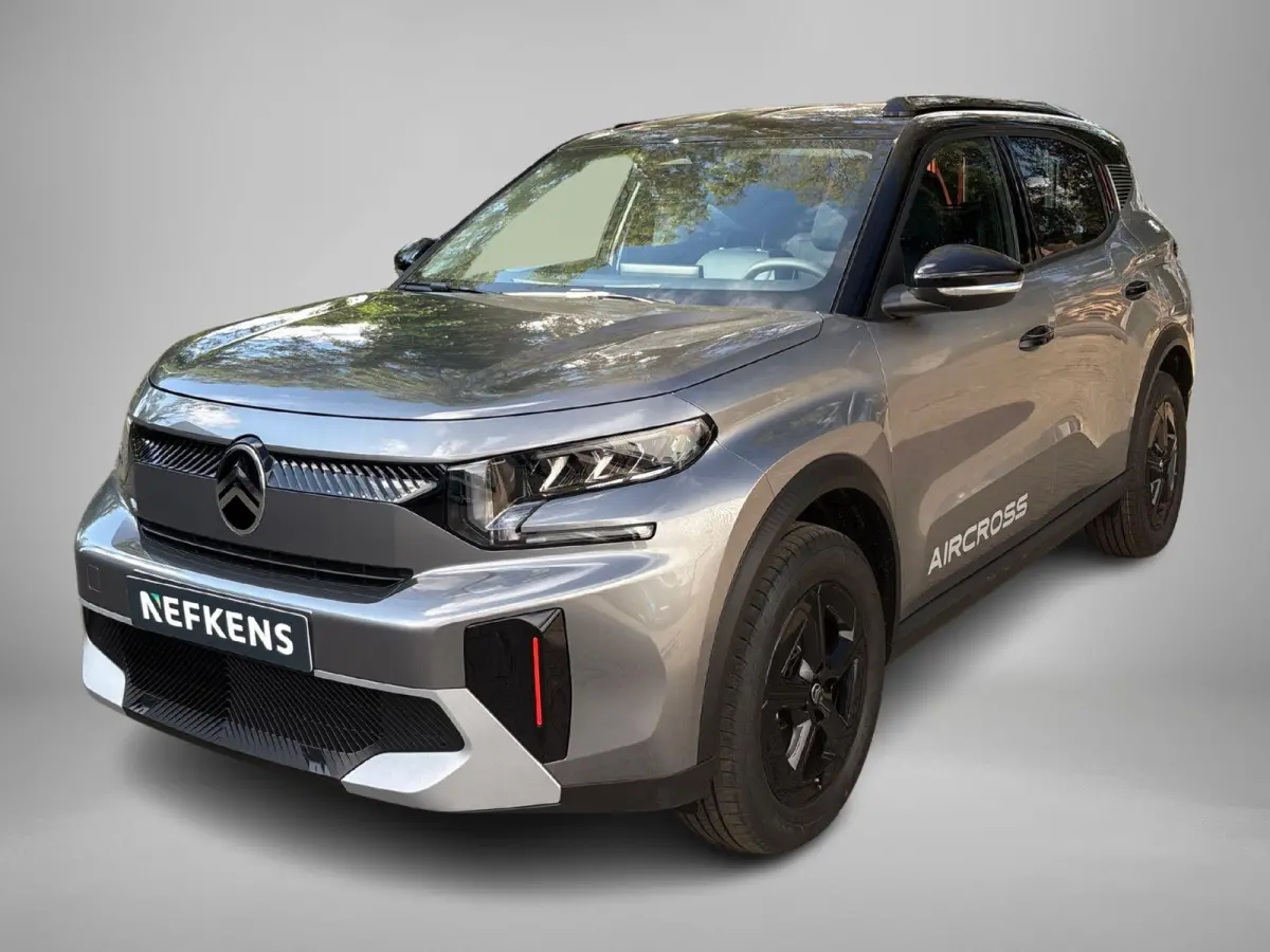 Collection 113pk Extended Range 54 kWh | Voorraaddeal! | 17" Lichtmetalen velgen | Apple Carplay Android Auto | Achteruitrijcamera | Parkeersensoren | Two tone