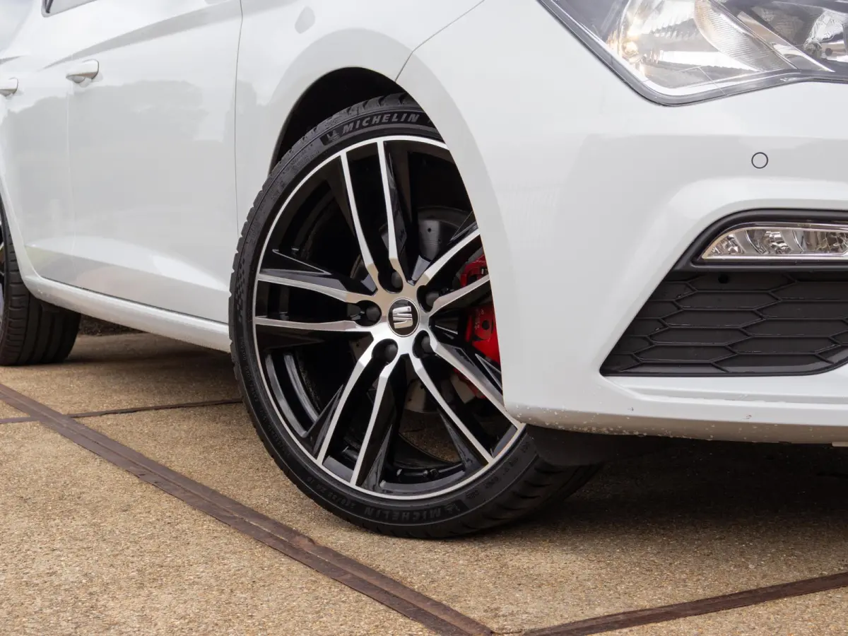 1.5 TSI FR Business Intense ACC 19" Beats Camera