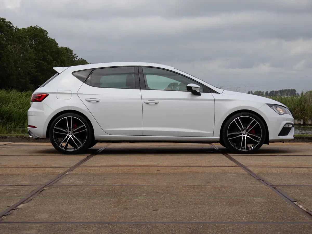 1.5 TSI FR Business Intense ACC 19" Beats Camera