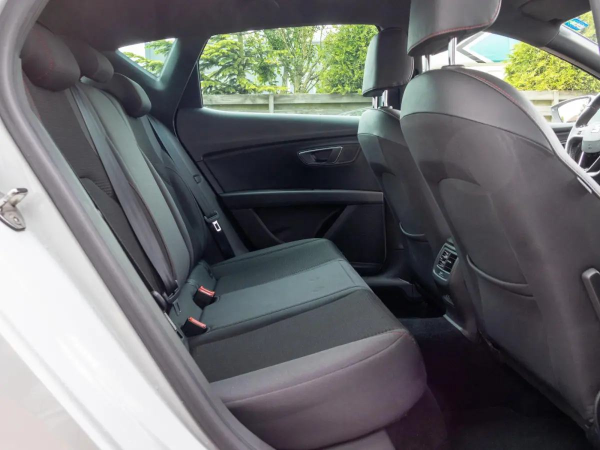 1.5 TSI FR Business Intense ACC 19" Beats Camera