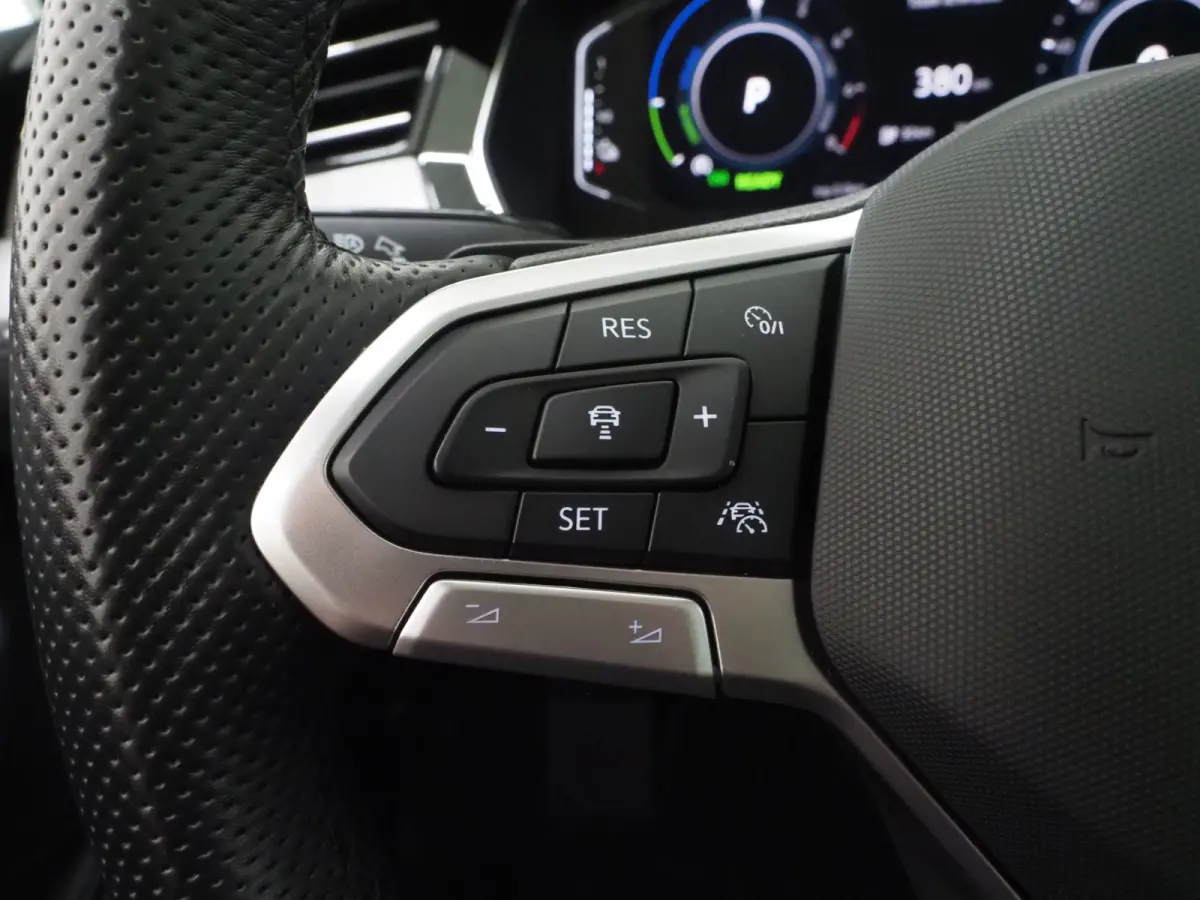 1.4 TSI PHEV GTE | Panoramadak | Leder/Alcantara | Trekhaak | Massage | 360 | Sfeerlicht | Keyless