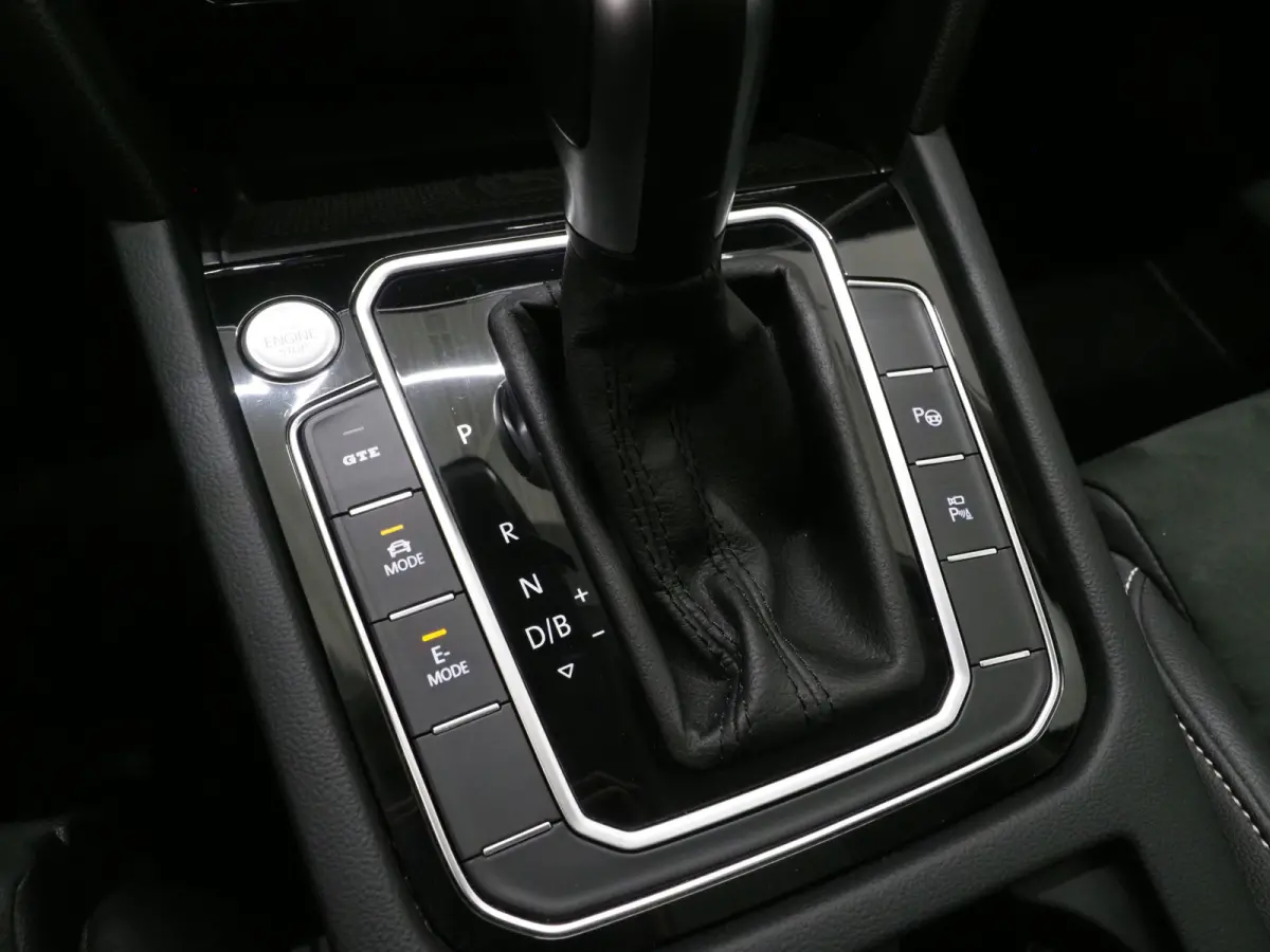 1.4 TSI PHEV GTE | Panoramadak | Leder/Alcantara | Trekhaak | Massage | 360 | Sfeerlicht | Keyless