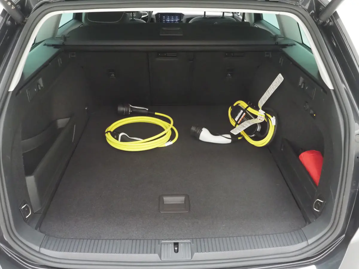1.4 TSI PHEV GTE | Panoramadak | Leder/Alcantara | Trekhaak | Massage | 360 | Sfeerlicht | Keyless