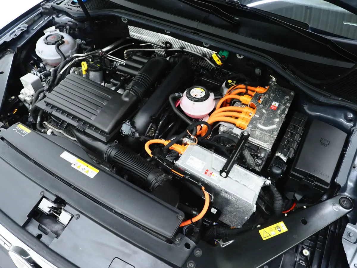 1.4 TSI PHEV GTE | Panoramadak | Leder/Alcantara | Trekhaak | Massage | 360 | Sfeerlicht | Keyless