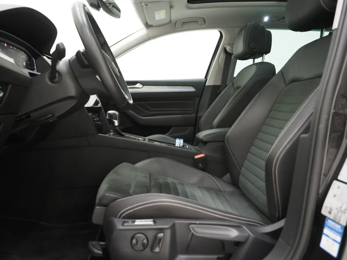 1.4 TSI PHEV GTE | Panoramadak | Leder/Alcantara | Trekhaak | Massage | 360 | Sfeerlicht | Keyless