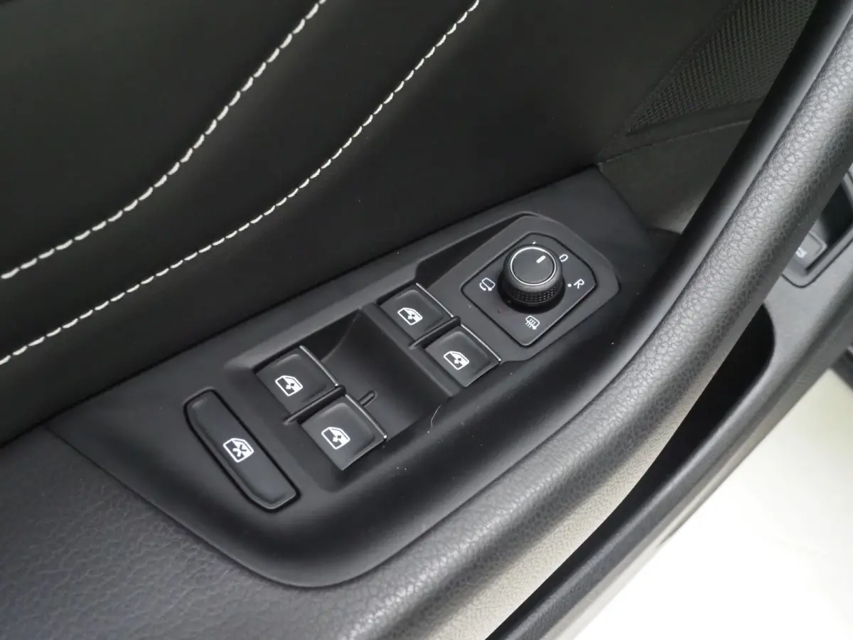 1.4 TSI PHEV GTE | Panoramadak | Leder/Alcantara | Trekhaak | Massage | 360 | Sfeerlicht | Keyless