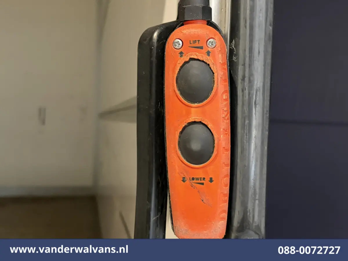 2.0 TDCI 130pk Bakwagen Laadklep Euro6 Airco | Cruisecontrol | Verwarmde voorruit Bijrijdersbank