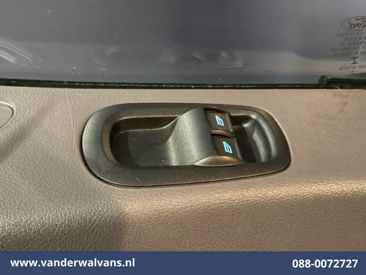 2.0 TDCI 130pk Bakwagen Laadklep Euro6 Airco | Cruisecontrol | Verwarmde voorruit Bijrijdersbank