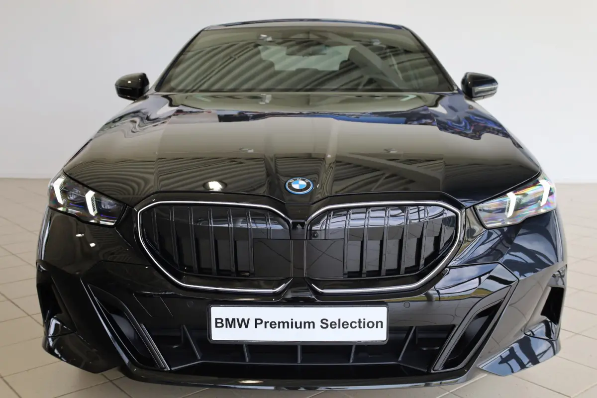 530e | M Sport Pro | Bowers & Wilkins Sound System | Panoramadak | Trekhaak