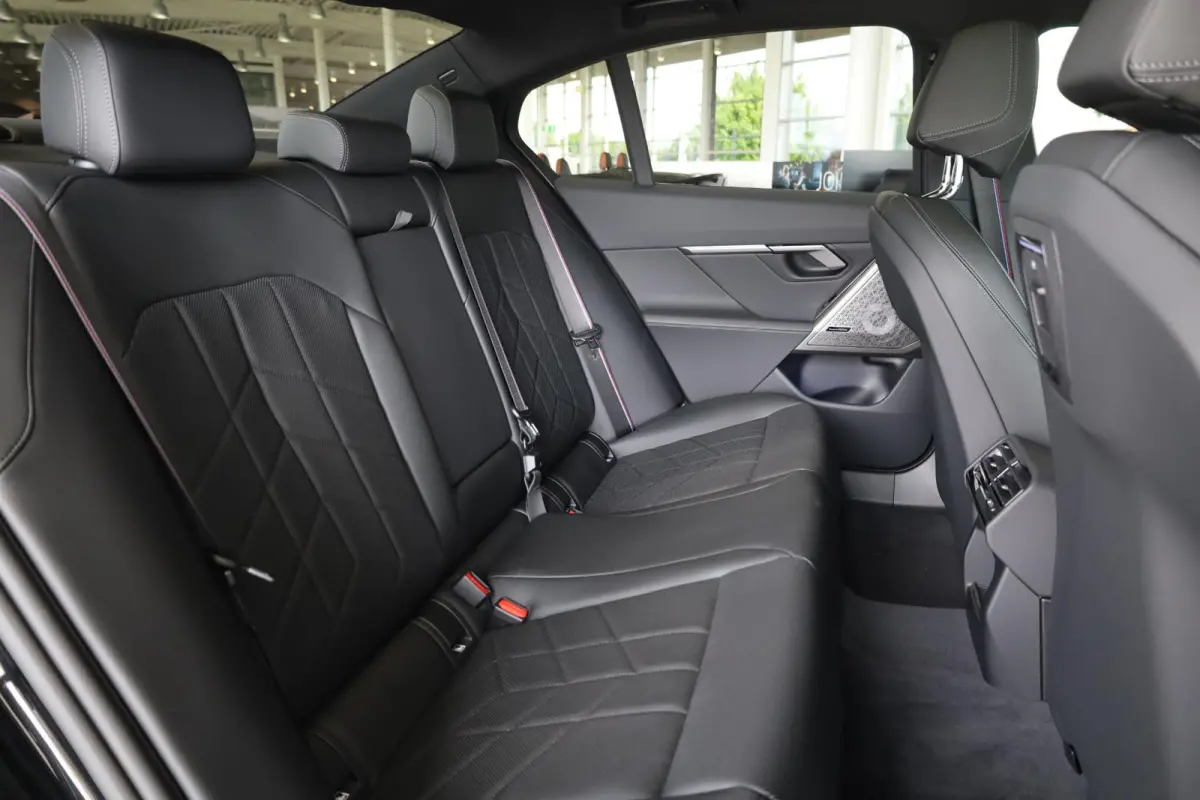 530e | M Sport Pro | Bowers & Wilkins Sound System | Panoramadak | Trekhaak