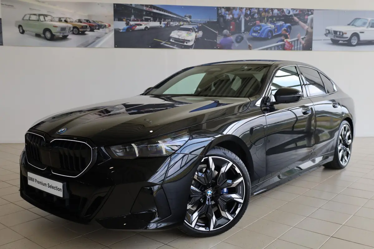 530e | M Sport Pro | Bowers & Wilkins Sound System | Panoramadak | Trekhaak