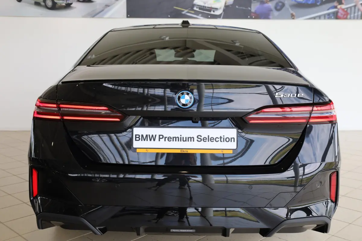 530e | M Sport Pro | Bowers & Wilkins Sound System | Panoramadak | Trekhaak