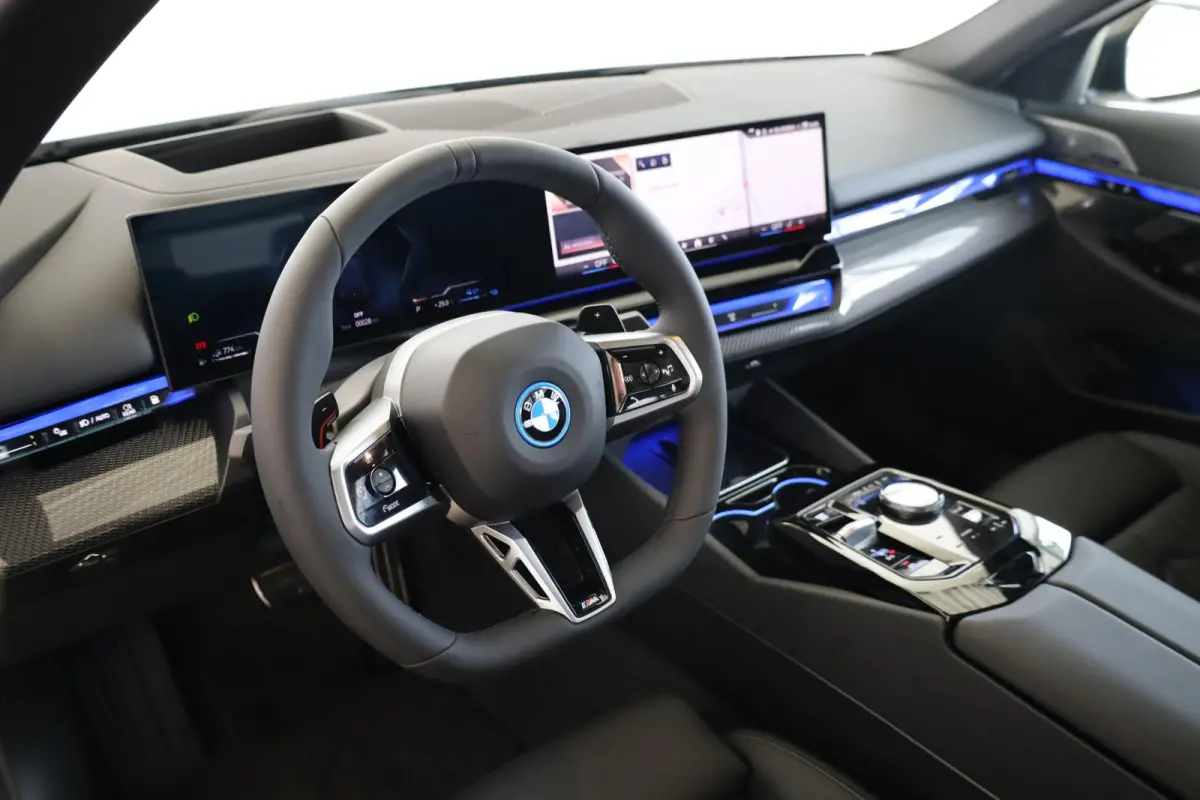 530e | M Sport Pro | Bowers & Wilkins Sound System | Panoramadak | Trekhaak