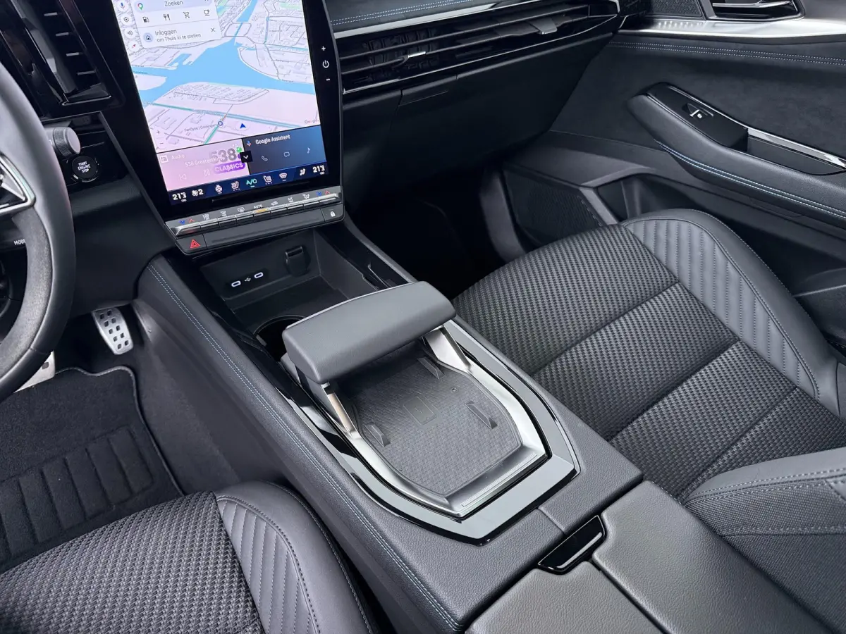 esprit Alpine full hybrid E-Tech 200 | 4CONTROL advanced | Harman Kardon | Panoramadak |