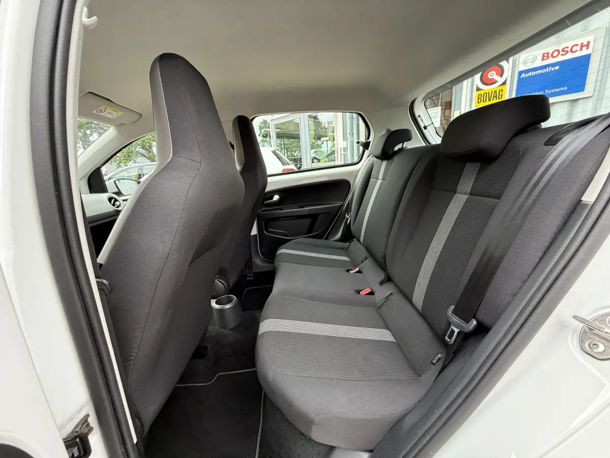 Up! 1.0 BMT high up!. | DAB | CRUISE | BLUETOOTH | STOELVERW. | LICHTMETAAL |