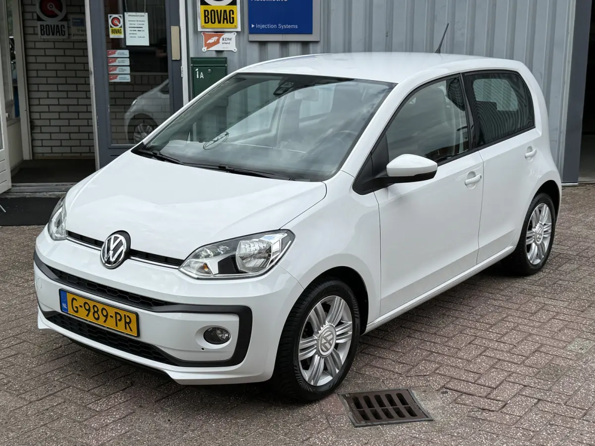 Up! 1.0 BMT high up!. | DAB | CRUISE | BLUETOOTH | STOELVERW. | LICHTMETAAL |