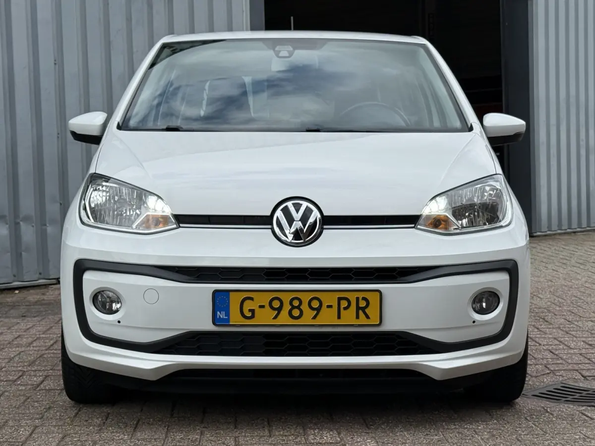 Up! 1.0 BMT high up!. | DAB | CRUISE | BLUETOOTH | STOELVERW. | LICHTMETAAL |
