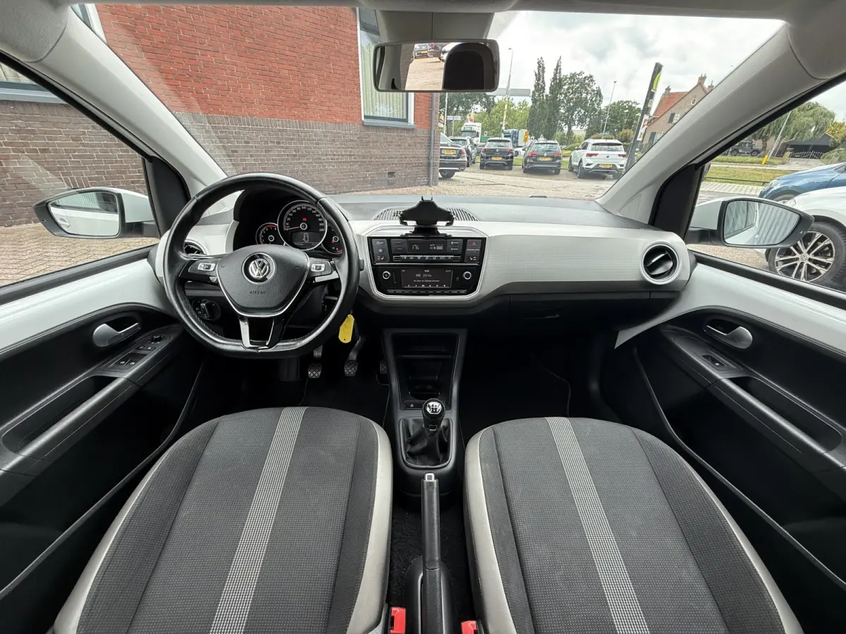 Up! 1.0 BMT high up!. | DAB | CRUISE | BLUETOOTH | STOELVERW. | LICHTMETAAL |