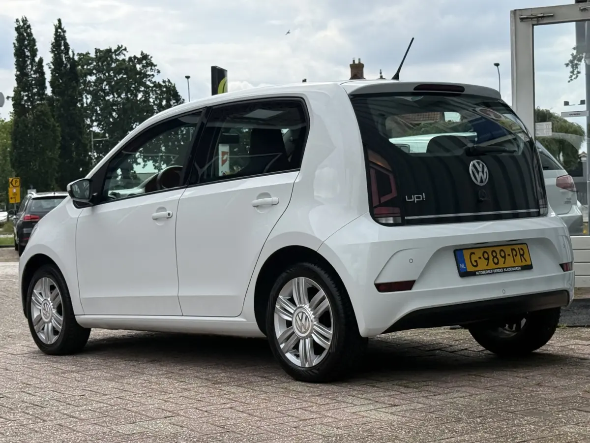Up! 1.0 BMT high up! | DAB | CRUISE | BLUETOOTH | STOELVERW. | LICHTMETAAL |