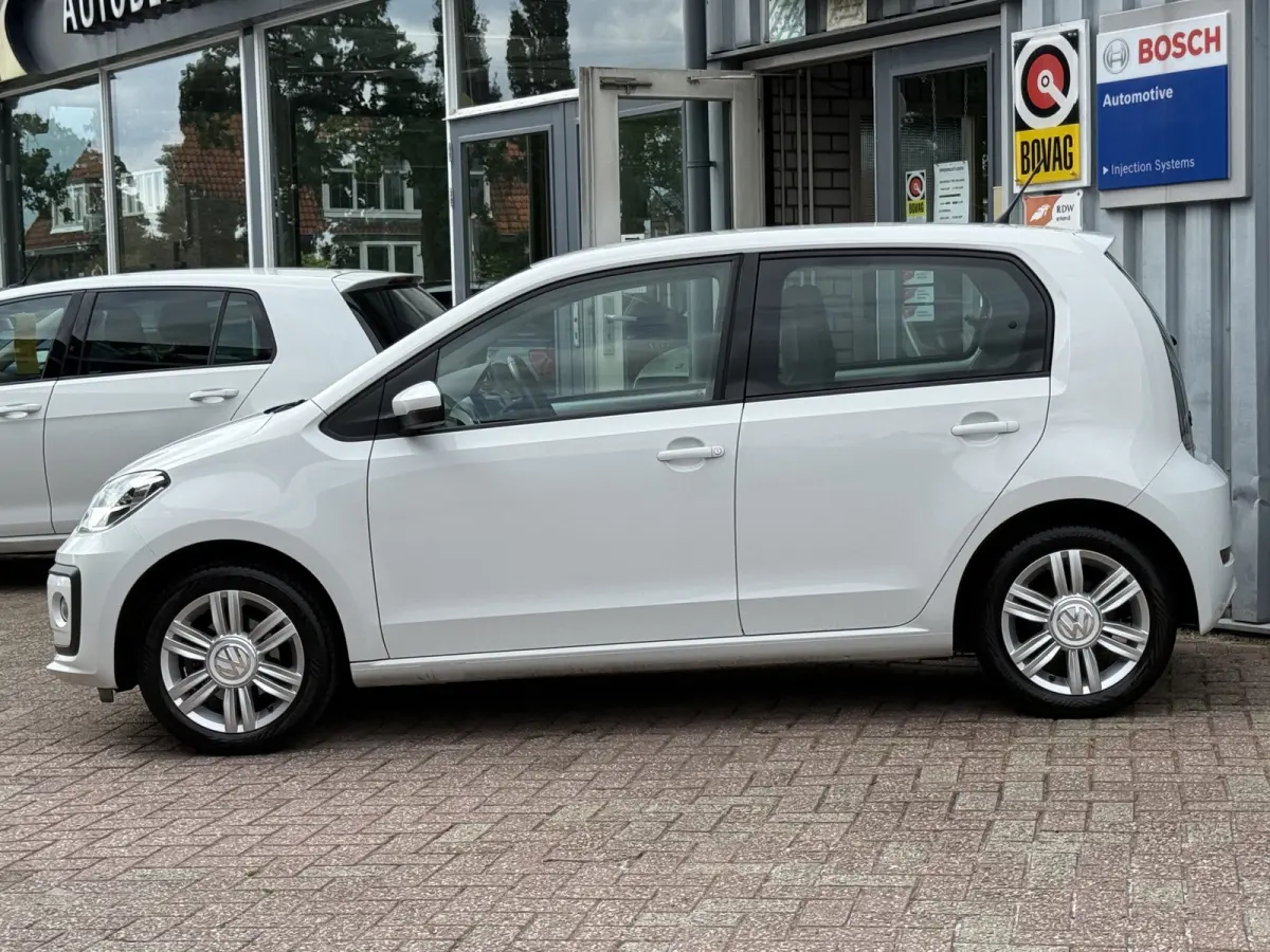 Up! 1.0 BMT high up! | DAB | CRUISE | BLUETOOTH | STOELVERW. | LICHTMETAAL |