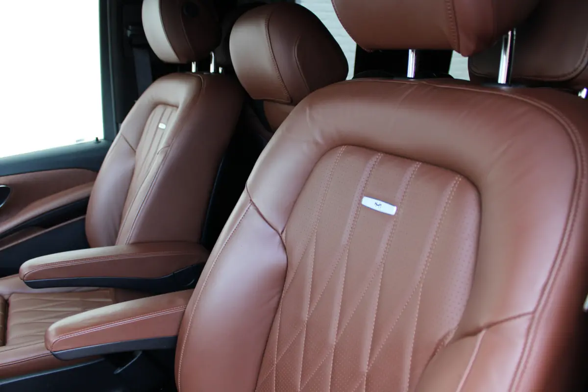 300d / XXL / AMG / 4-Matic / VIP 8-Persoons / Luchtvering / TV / Burmester / 360 Camera / Vol Opties / NIEUWSTAAT