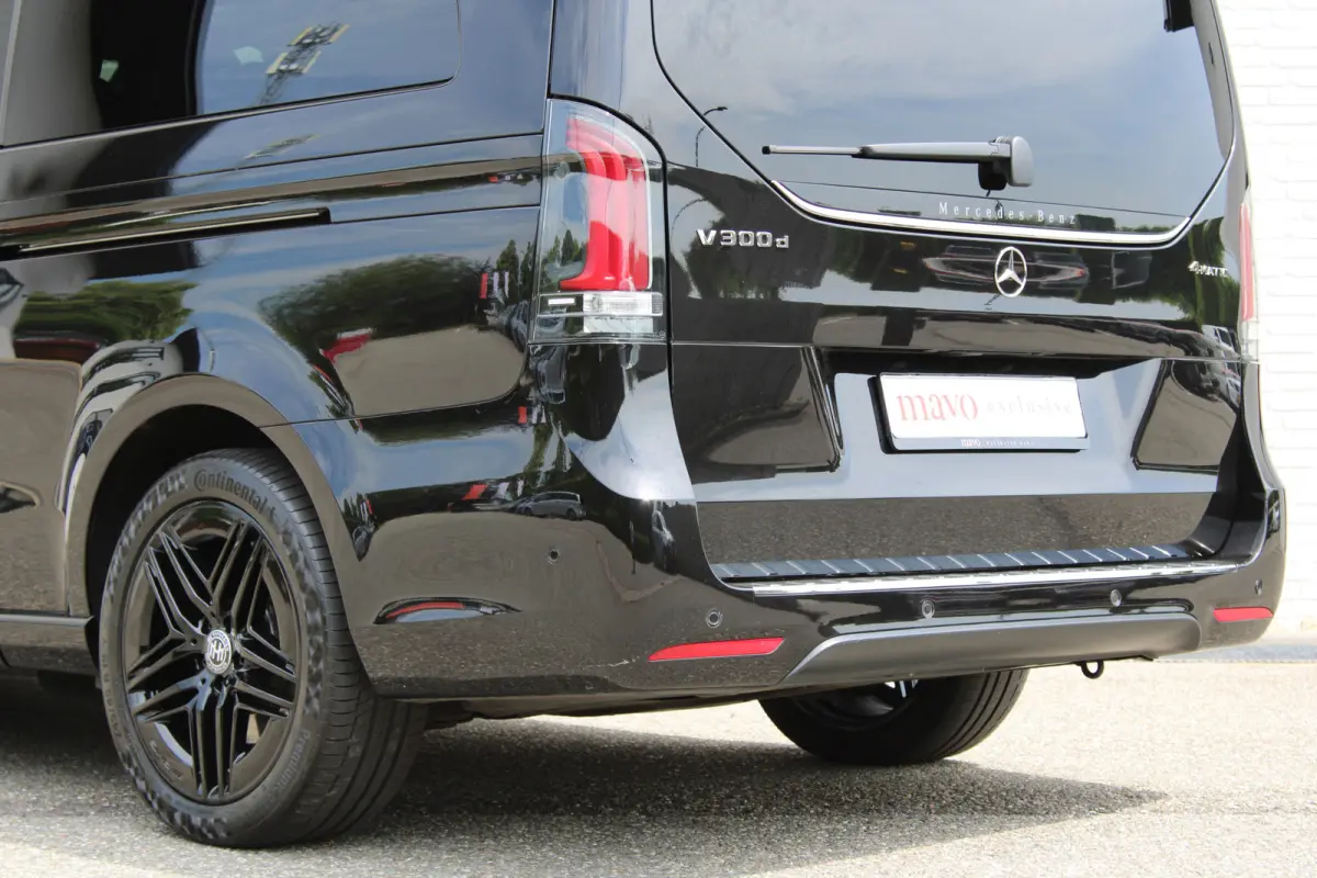 300d / XXL / AMG / 4-Matic / VIP 8-Persoons / Luchtvering / TV / Burmester / 360 Camera / Vol Opties / NIEUWSTAAT