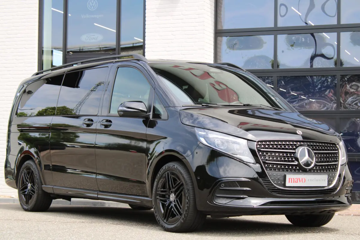 300d / XXL / AMG / 4-Matic / VIP 8-Persoons / Luchtvering / TV / Burmester / 360 Camera / Vol Opties / NIEUWSTAAT