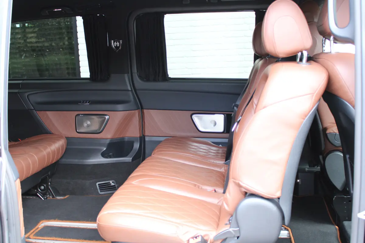 300d / XXL / AMG / 4-Matic / VIP 8-Persoons / Luchtvering / TV / Burmester / 360 Camera / Vol Opties / NIEUWSTAAT